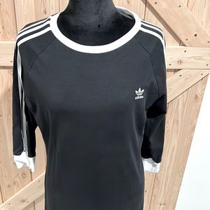 EUC Adidas dress… super cute with sneakers or sandals.